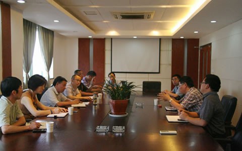 臨安市(shi)吳春法副市長(zhǎng)莅臨公司視察(cha)指導工作