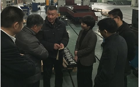 浦江(jiang)縣委副(fù)書記、代(dai)縣長俞(yu)佩芬一(yī)行考察(chá)杭機股(gǔ)份