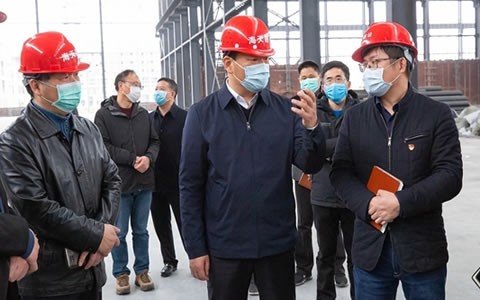 浦江(jiang)縣委書記程(cheng)天雲調研杭(hang)機浦江建設(shè)項目複工情(qing)況