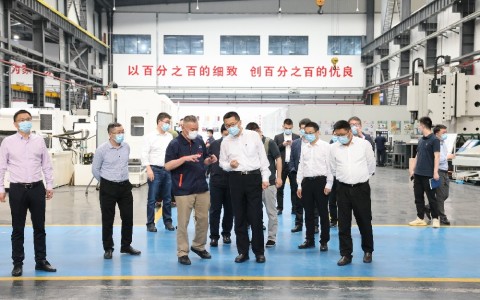 浙江省(sheng)副省長盧山(shan)調研杭機股(gu)份